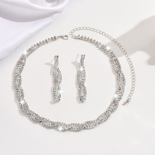 🎉 2026 Sale — Over 21,500 Sold ✨ Sparkling Rhinestone Claw Chain Necklace & Earrings Set 💎